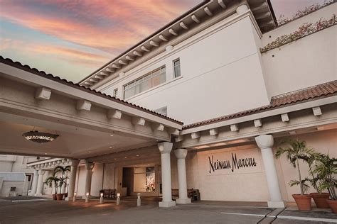 neiman marcus ala moana.